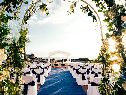 Destination wedding ceremony décor